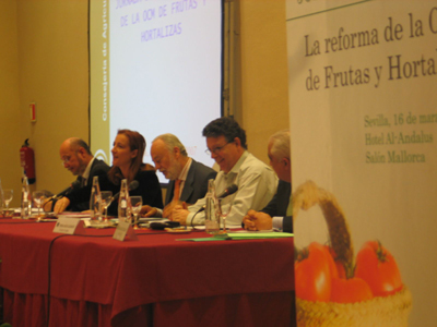 El GDR Medio Guadalquivir participa en las jornadas sobre la OCM de Frutas y Hortalizas en Sevilla